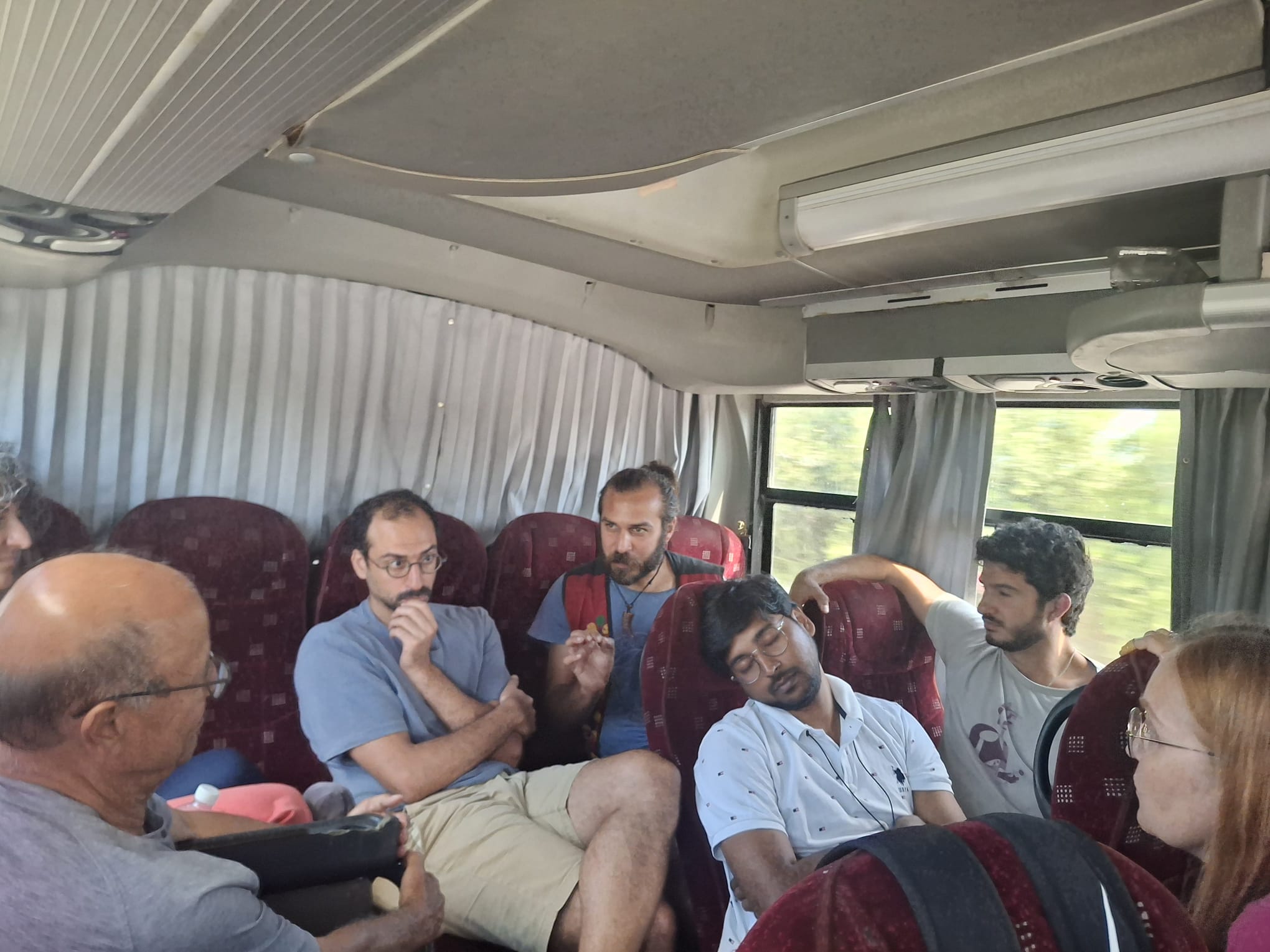 Gesprek in de bus