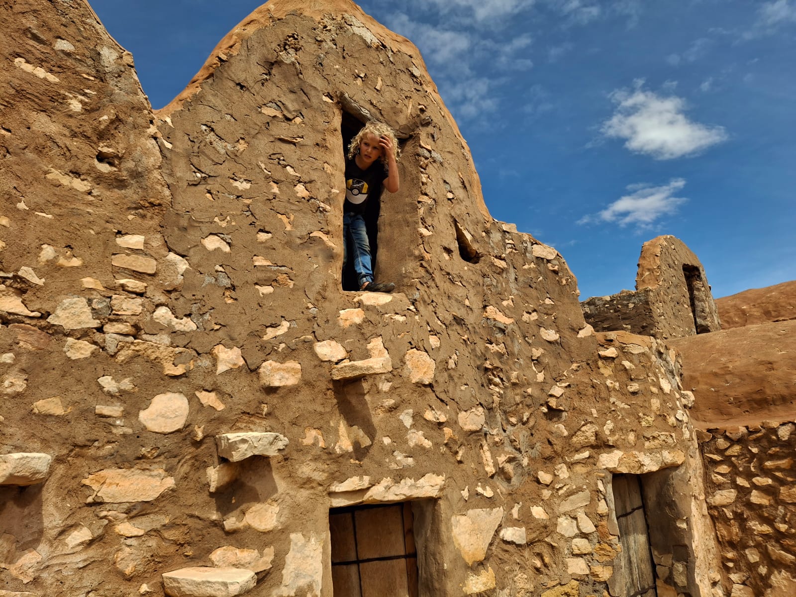 Tunesië ruine met kind